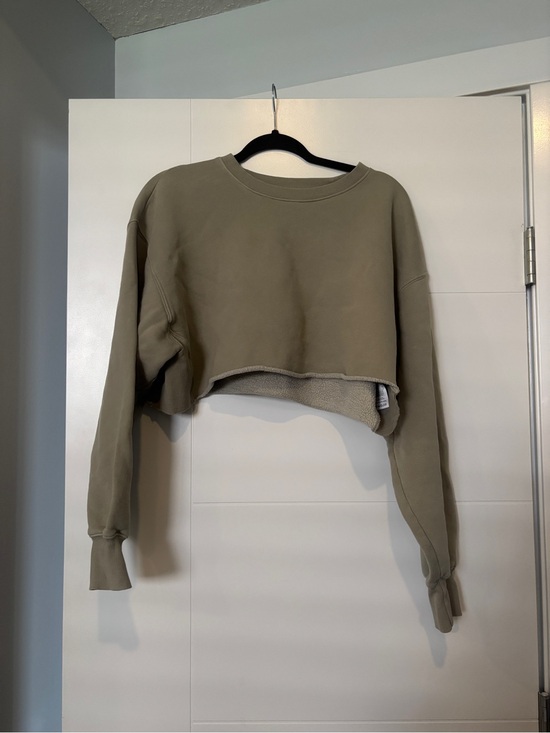 TNA Tops - TNA Aritzia CozyAF Fleece Cropped Olive Green Women's Sweatshirt